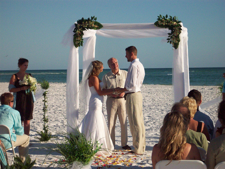 70 Wedding On Lido Beach Fl White Trellis Florida Beach Wedding