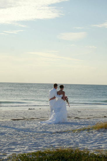 31 Bride And Groom Beach Ceremony Siesta Key Fl Florida Beach