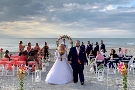 Florida Beach Wedding Ceremony | oceanfront wedding in coral and navy
