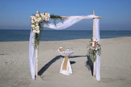 2023 Beach Wedding Trends -Asymmetrical Wedding Ceremony Arch Backdrop for Florida Beach Wedding